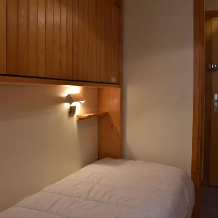 3 Pieces, Piscine, Skis Aux Pieds, Centre De - Fr-1-180-136 Apartmán